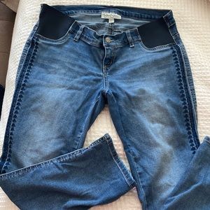 Maternity cropped jeans